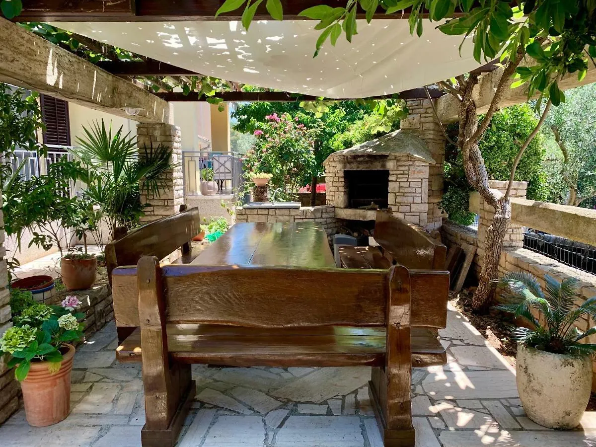 Ferienwohnung Apartman Eta Pula Kroatien